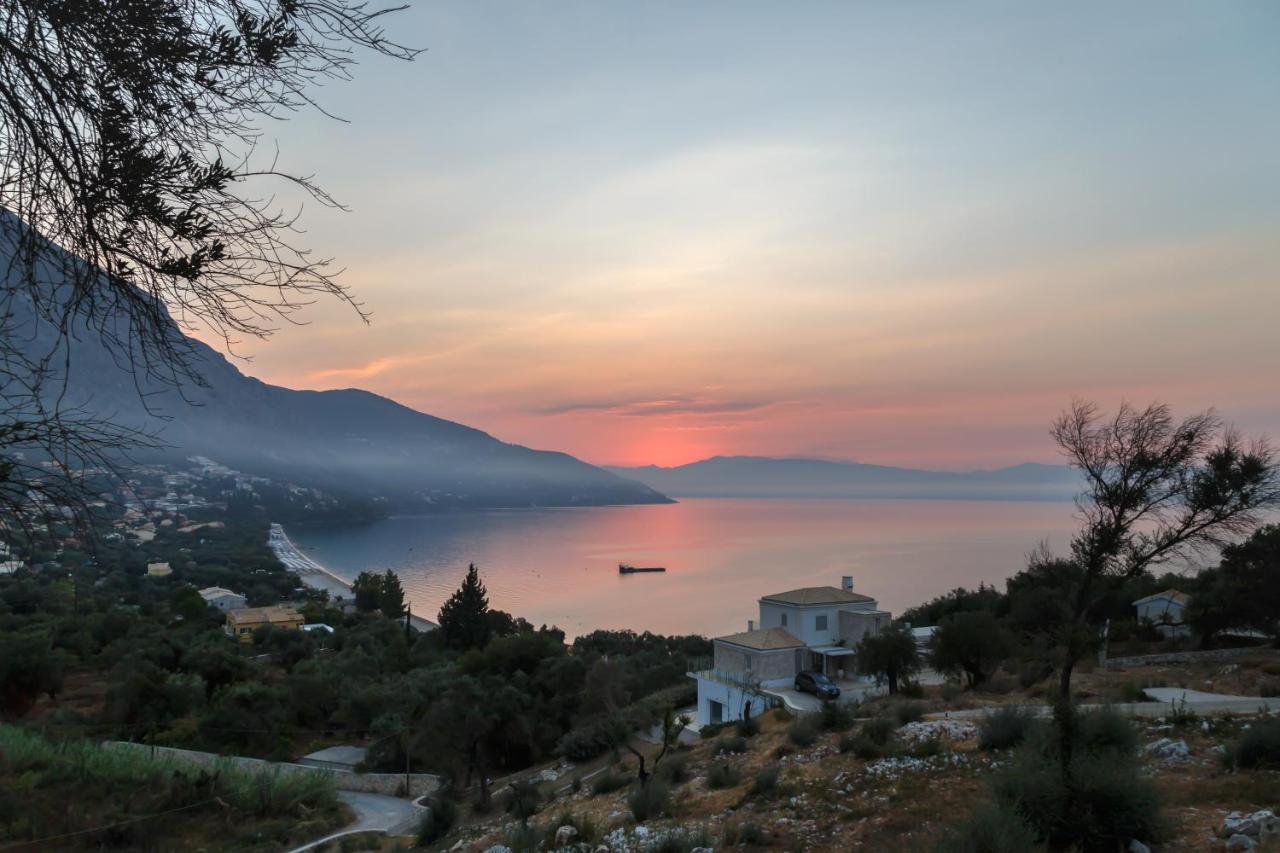 Villa Artemis Barbati Esterno foto